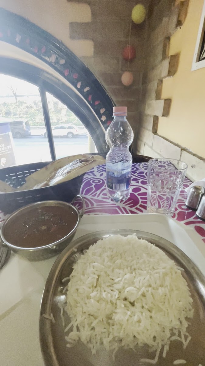 Eur Indiai Restaurant-2